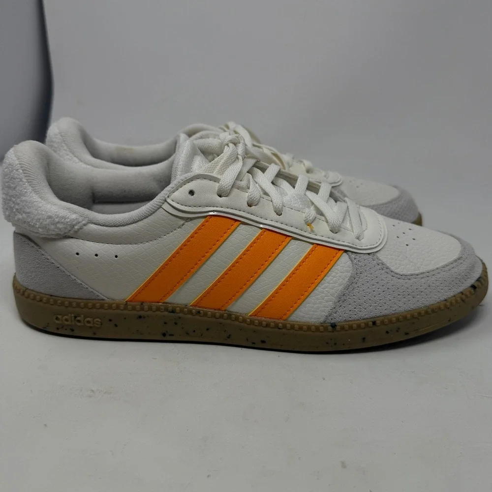 Adidas Sneakers Mens 9.5 IH7753 White Orange Snakeskin Texture Gum Sole EUC